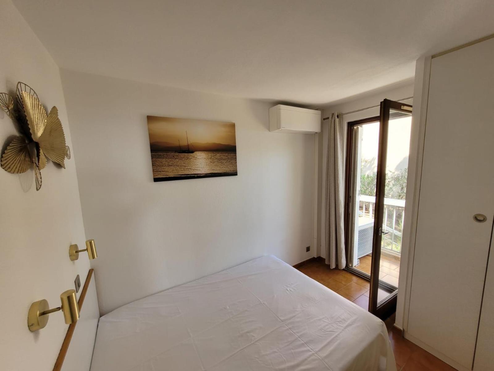 Appartement Vue Mer 200 M Des Plages - Djumbo 생트막시메 외부 사진