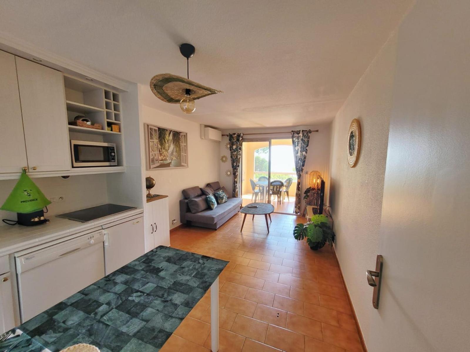 Appartement Vue Mer 200 M Des Plages - Djumbo 생트막시메 외부 사진